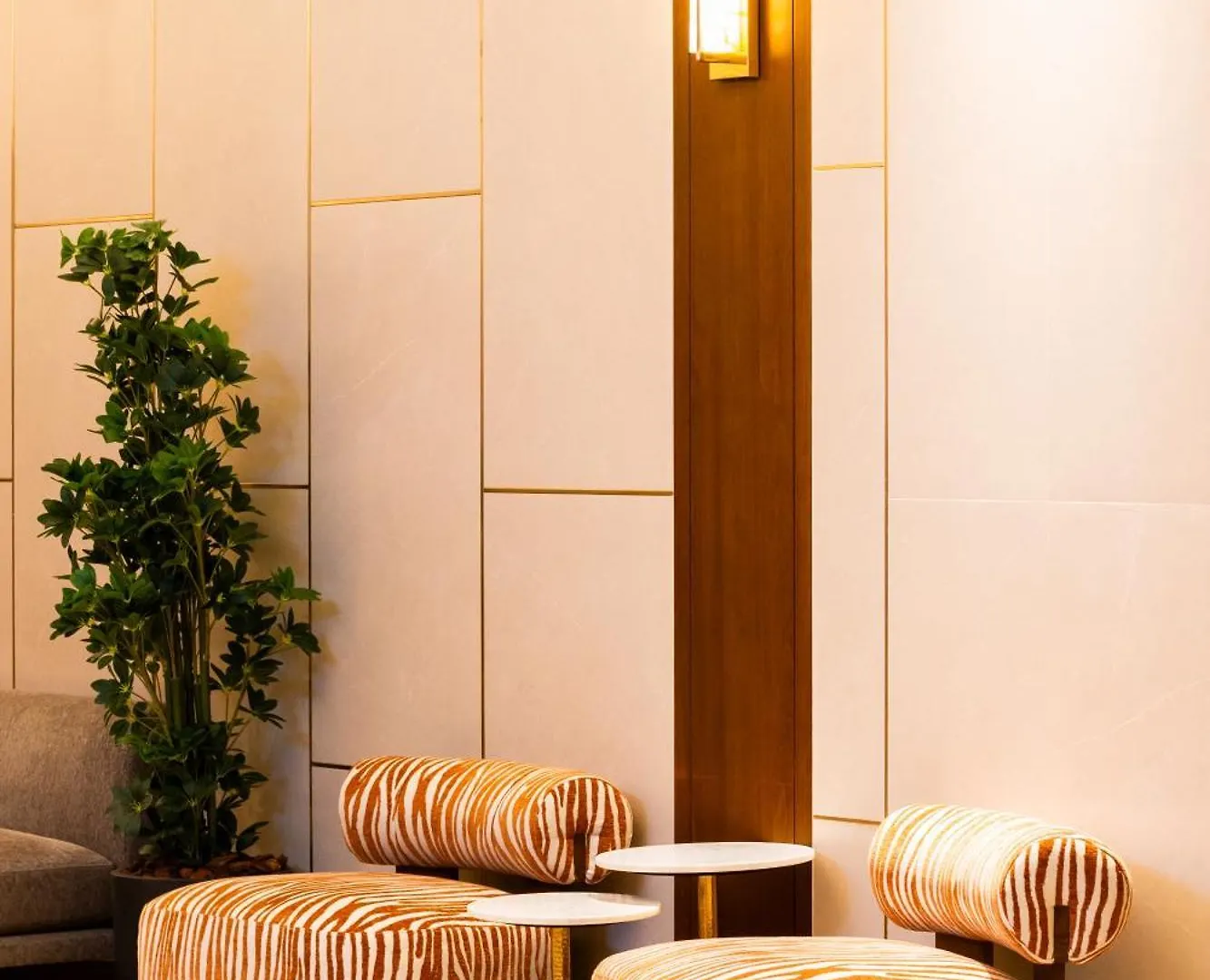 Grand Astoria Hotel Dubai